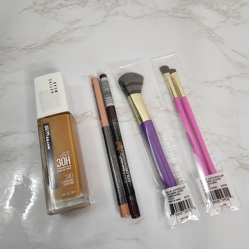 Maybelline Super Stay Foundation 30H Lip Liners and Brushes NEW